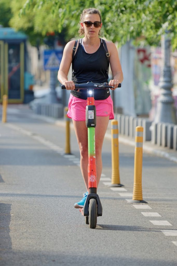 Why Should I Consider Using A Three-wheeled Electric Scooter?