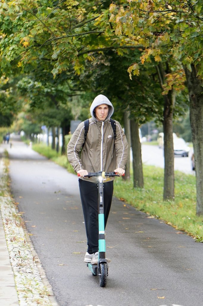 The Legendary EMOVE Cruiser V2 Electric Scooter Goes DUAL MOTOR! The Legendary EMOVE Cruiser V2 Electric Scooter Goes DUAL MOTOR!